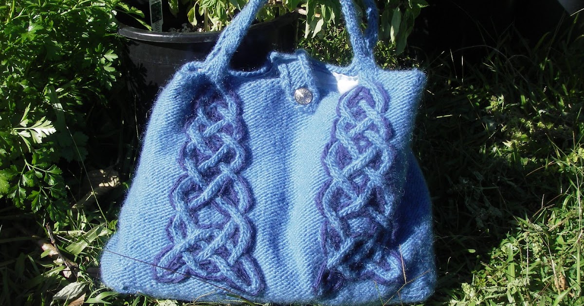KelKnits Knitting in Hawaii Finished! Blue Celtic Knot Purse