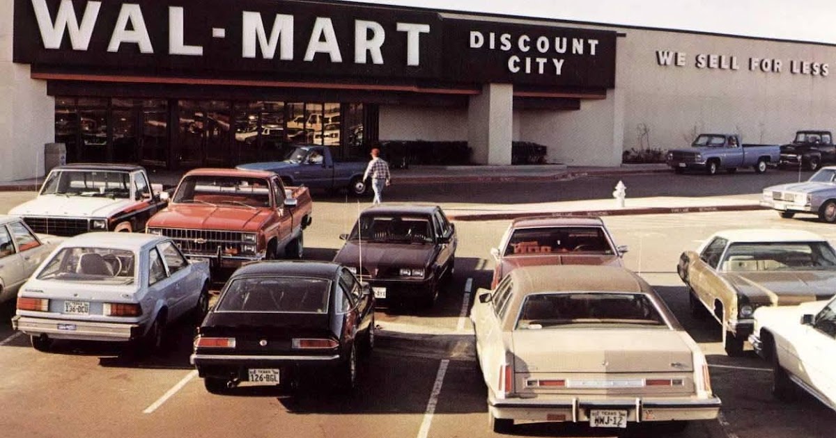 Very Rare 1970s-early 1980s Wal-Mart building. This might possibly