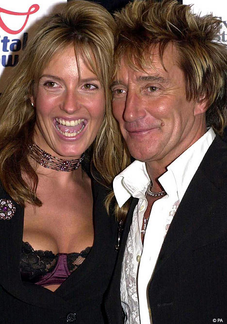 penny lancaster rod stewart. Rod Stewart has another baby
