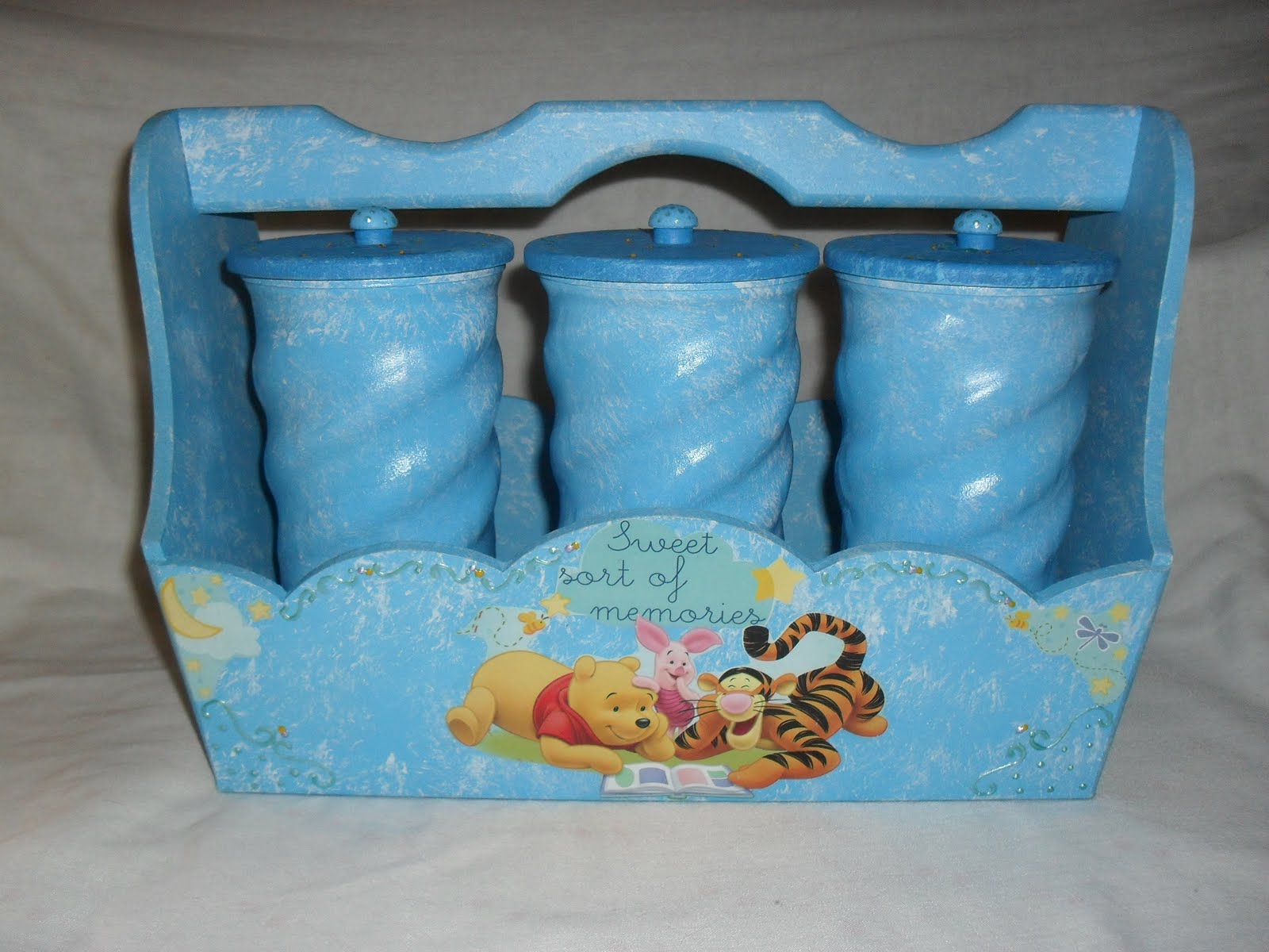 Meninas Usemann Artesanatos Kit higiene Pooh e amigos Aparador Antigo Laqueado ~ Meninas Usemann Artesanatos Kit higiene Pooh e amigos