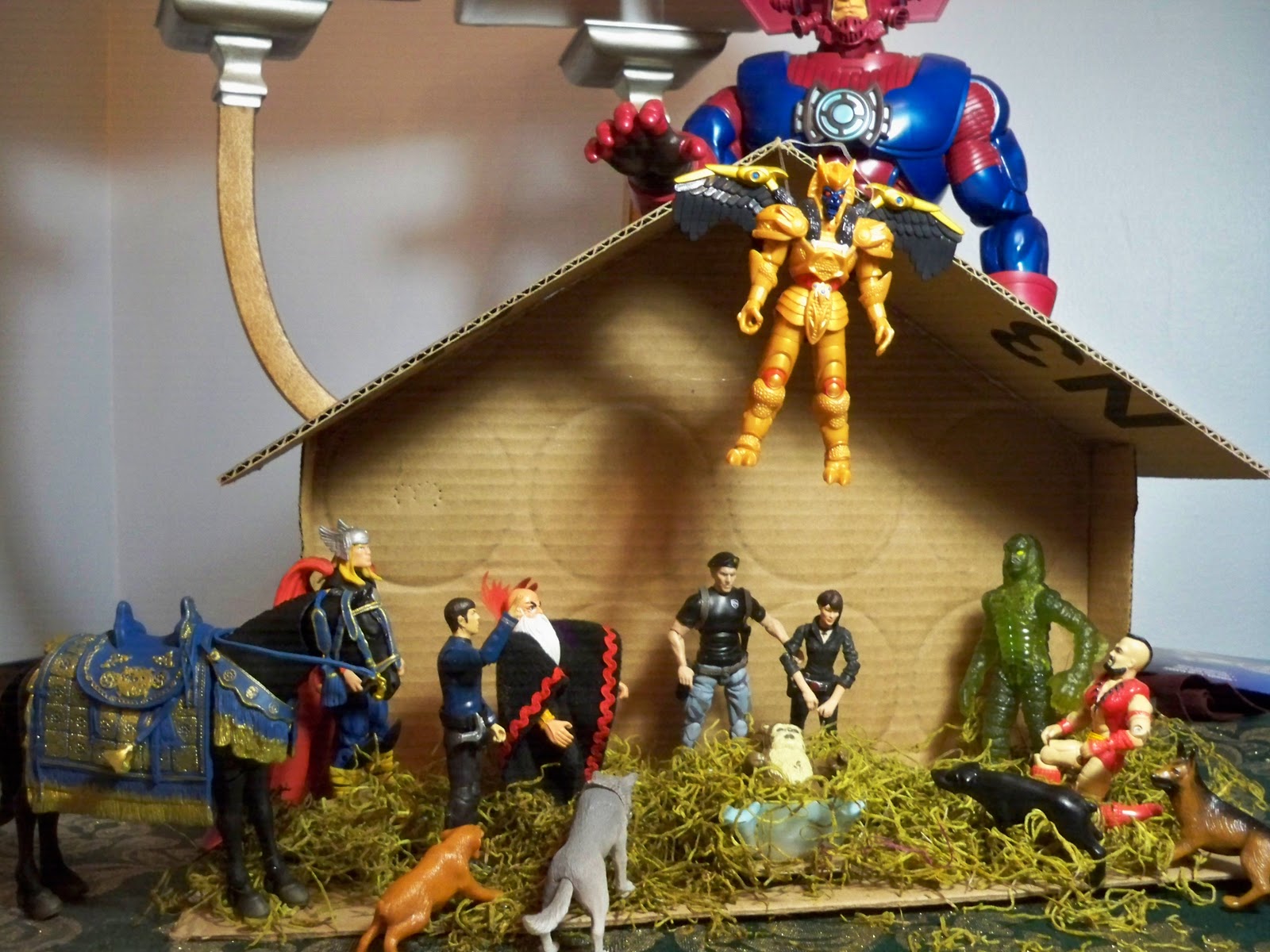 Since funny Christmas decorations seem to be popular : funny