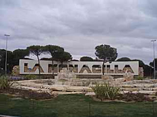 http://2.bp.blogspot.com/_Eq-YSFrew1o/TM7GEi5lM8I/AAAAAAAAAA0/tEtslP-EFNo/s320/monacilla.jpg