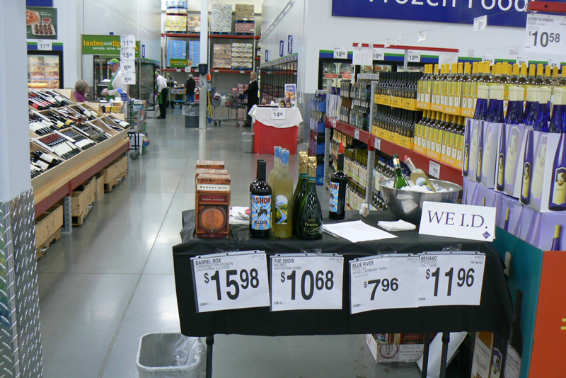 Verde Valley Wines Sampling Wine at Sam's Club?
