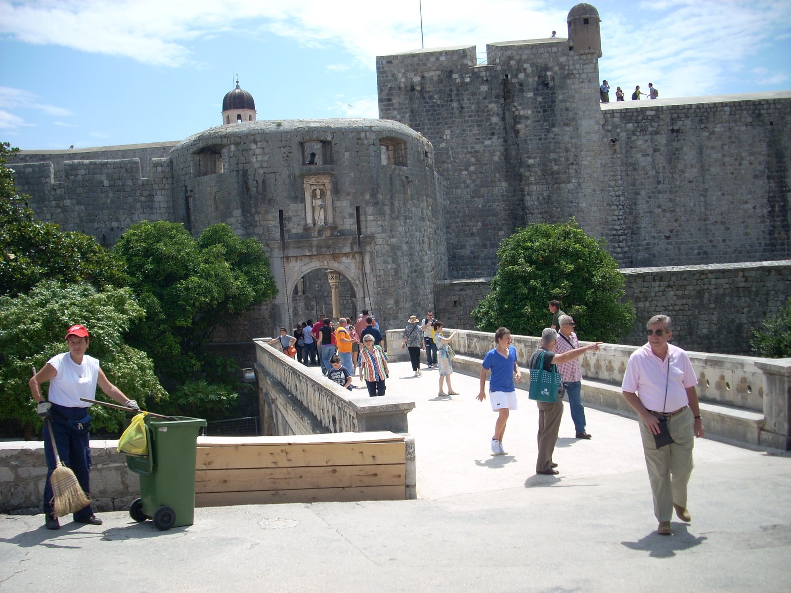 [Dubrovnik-Pile+Gate.JPG]