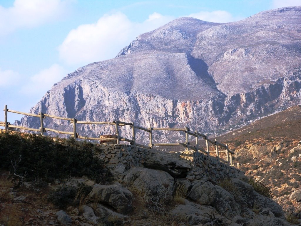 [482-MIRADOURO3-ROCK.JPG]