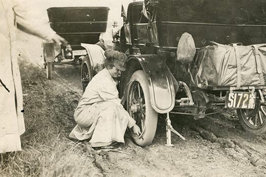 Alice-Ramsey-changing-a-tire-3.jpg