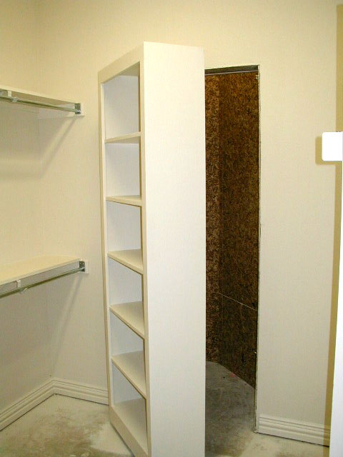 [3501+Hidden+Cedar+Closet.JPG]