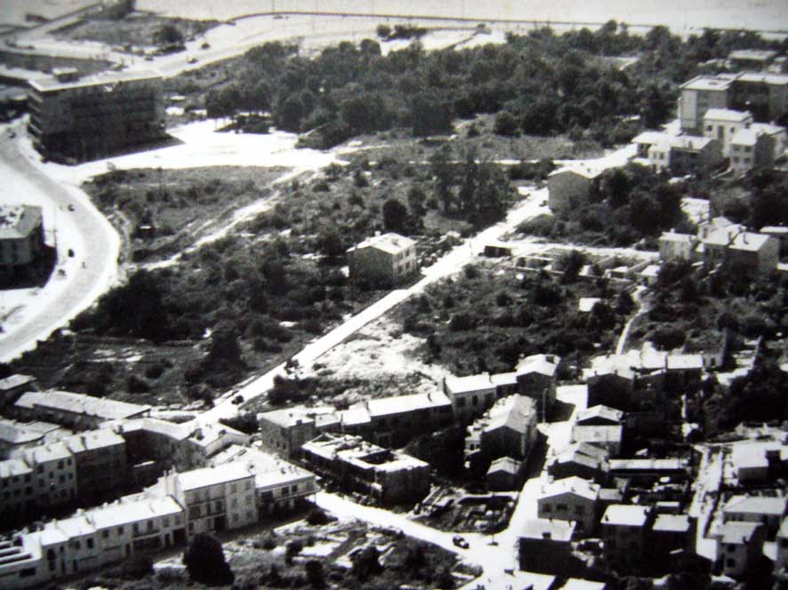 [BlogRoyanAvionEglise.jpg]