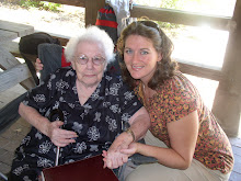 Aunt Louise and Amy at the 2007 reunion