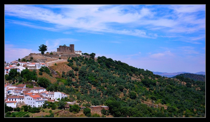 [Castillo+de+Cortegana.jpg]