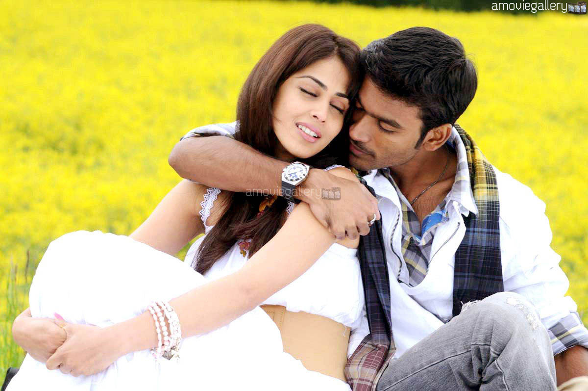 http://2.bp.blogspot.com/_F5apVfoHBQA/TKyO_xzz5uI/AAAAAAAAH3o/fQrcLKTsNJY/s1600/Uthamaputhiran-Movie-Stills-10.jpg