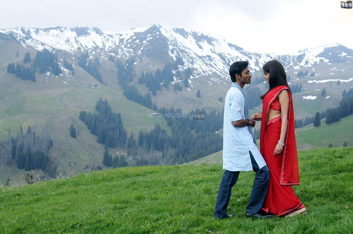 http://2.bp.blogspot.com/_F5apVfoHBQA/TKyPGUZSFWI/AAAAAAAAH30/eLzqAHv4xgo/s1600/Uthamaputhiran-Movie-Stills-16.jpg