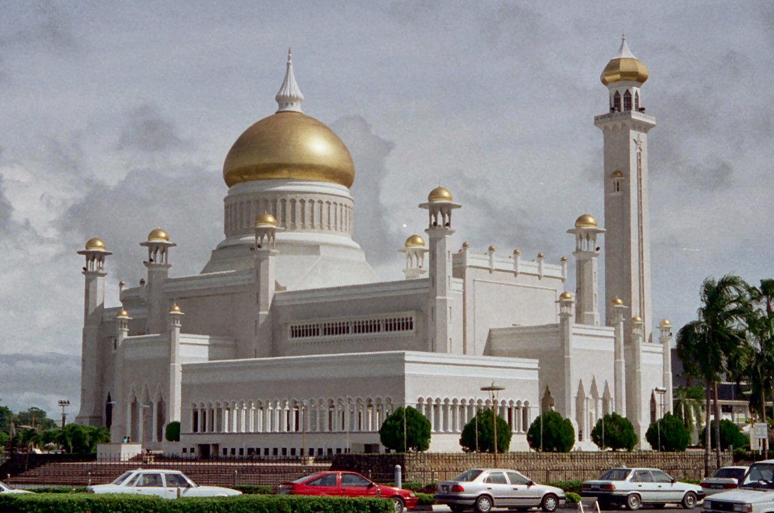 [Brunei_-_Masjid_Sultan_Omar_Ali_Saifuddin.jpg]