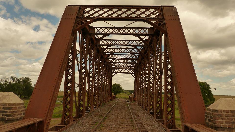 "Personas Comunes": "Puente de Duhau"