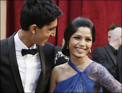 Dev+patel+and+freida+pinto+spotted+kissing