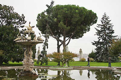 dolmabahce-palace, fountain
