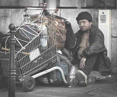 poverty_homeless_french_man_shopping_trolley.jpg