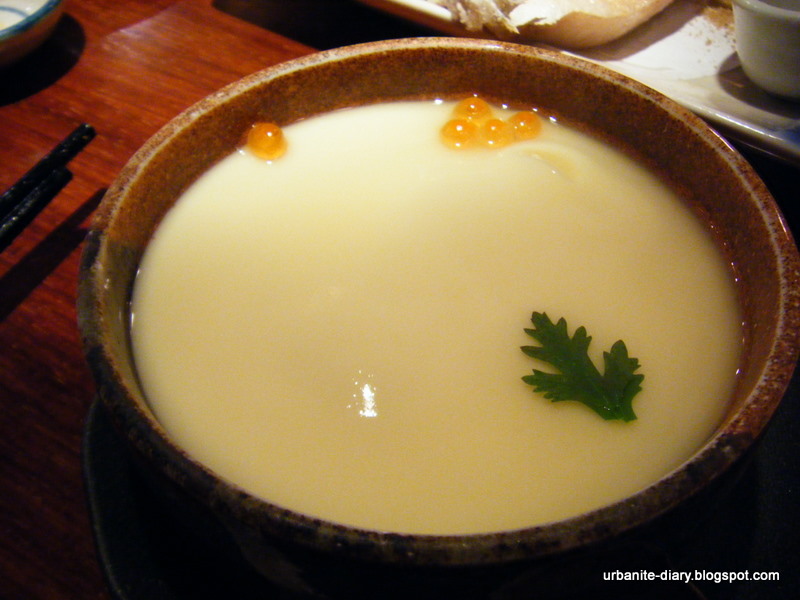 [Chawamushi+-+steamed+egg.JPG]