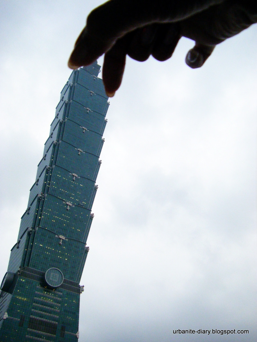 [Taipei+101+c.JPG]
