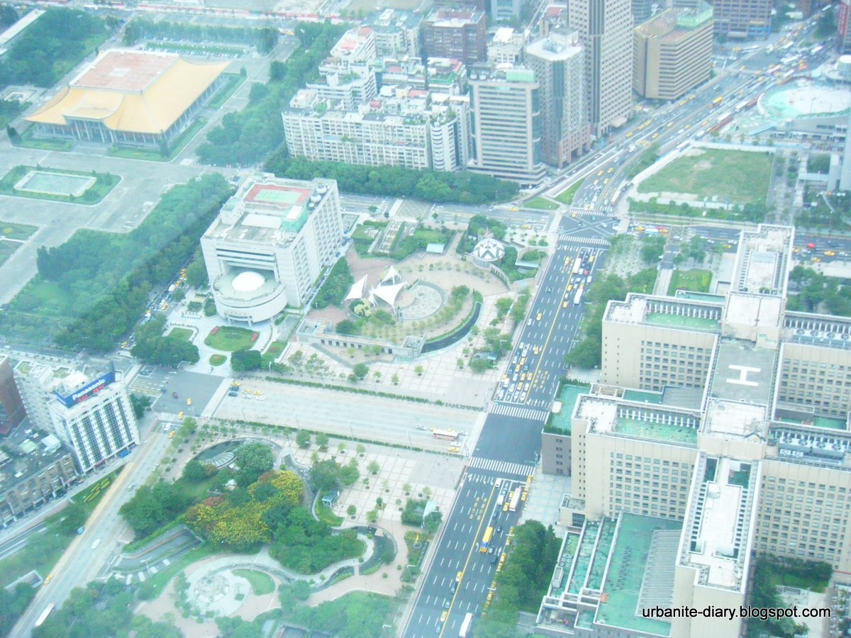 [View+from+Taipei+101+c.JPG]