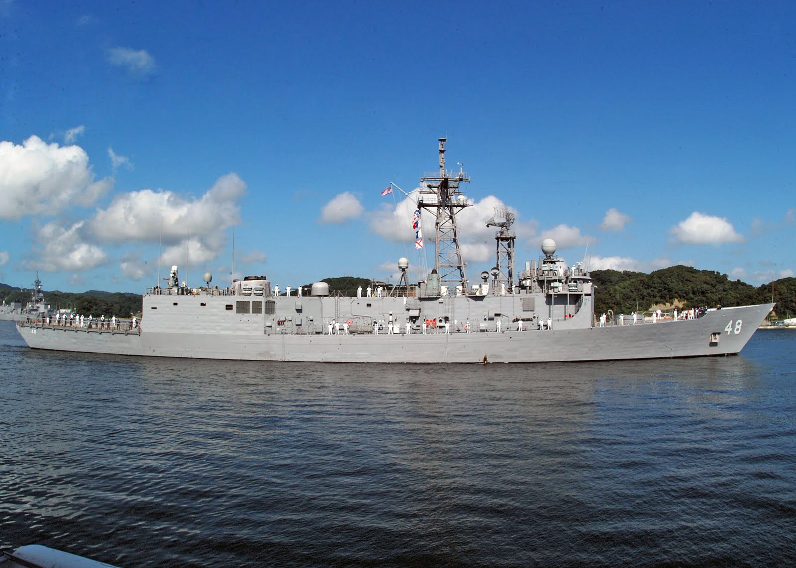 Naval Photos USS Vandegrift (FFG 48)