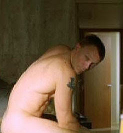 Daniel craig in bed