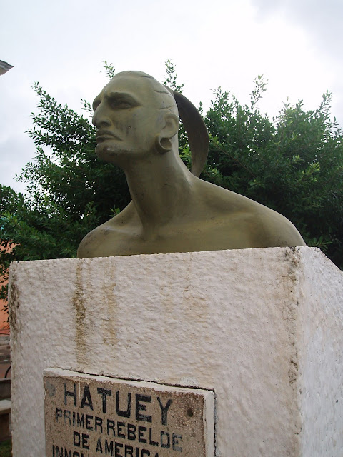 Hatuey_monument,_Baracoa,_Cuba.JPG