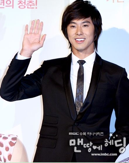 [df028d2a80ce26135243c174.jpg]