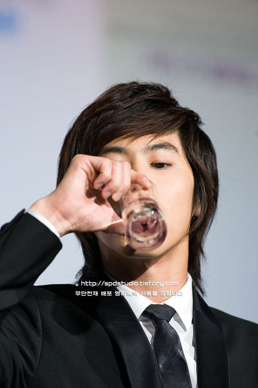 [e22416fb5d4ecdf5b48f311b.jpg]