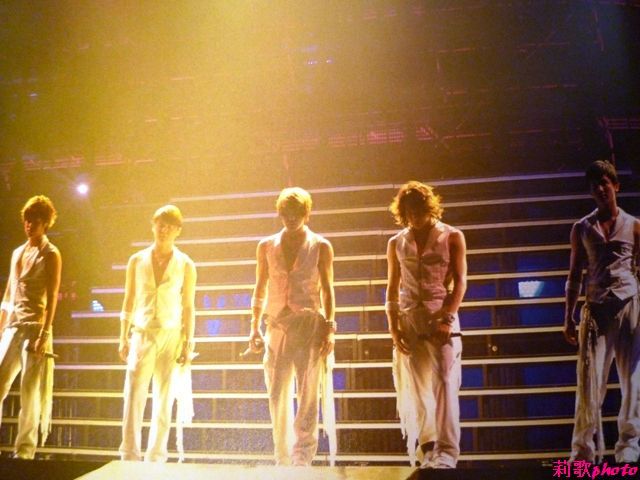 [53113999200909131750217503435353245_014.jpg]