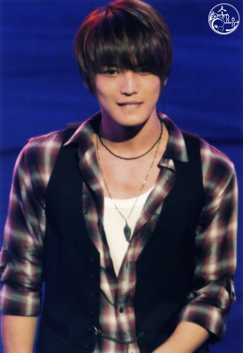 [1253089643_20090907MJ-02.jpg]