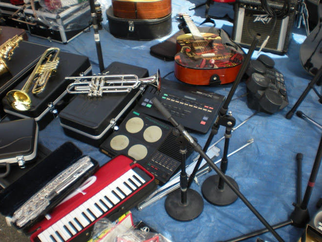 plin de instrumente pe acolo