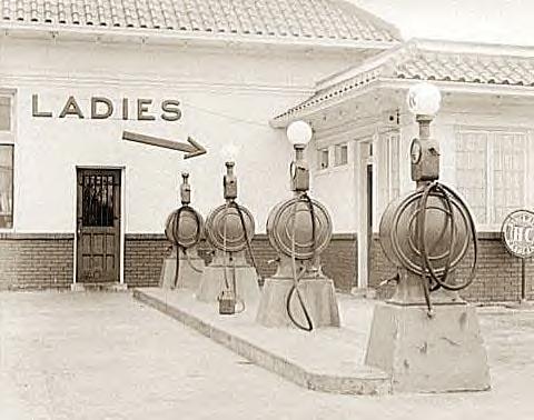 Gas Station, Washington DC, July 1939