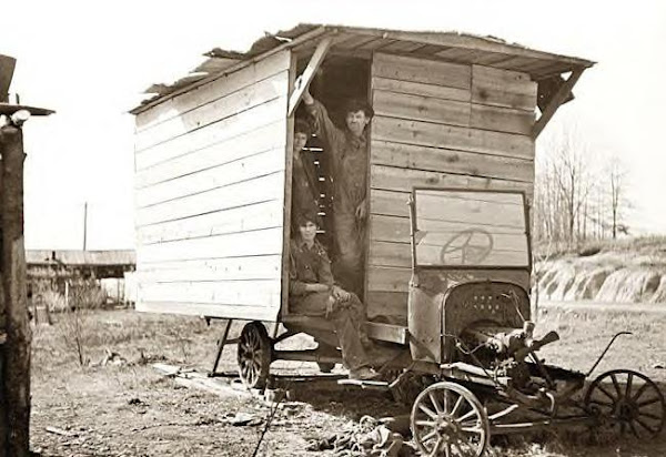 Family of 9 living in hut near Camden & Bruceton, Tenn., 1936