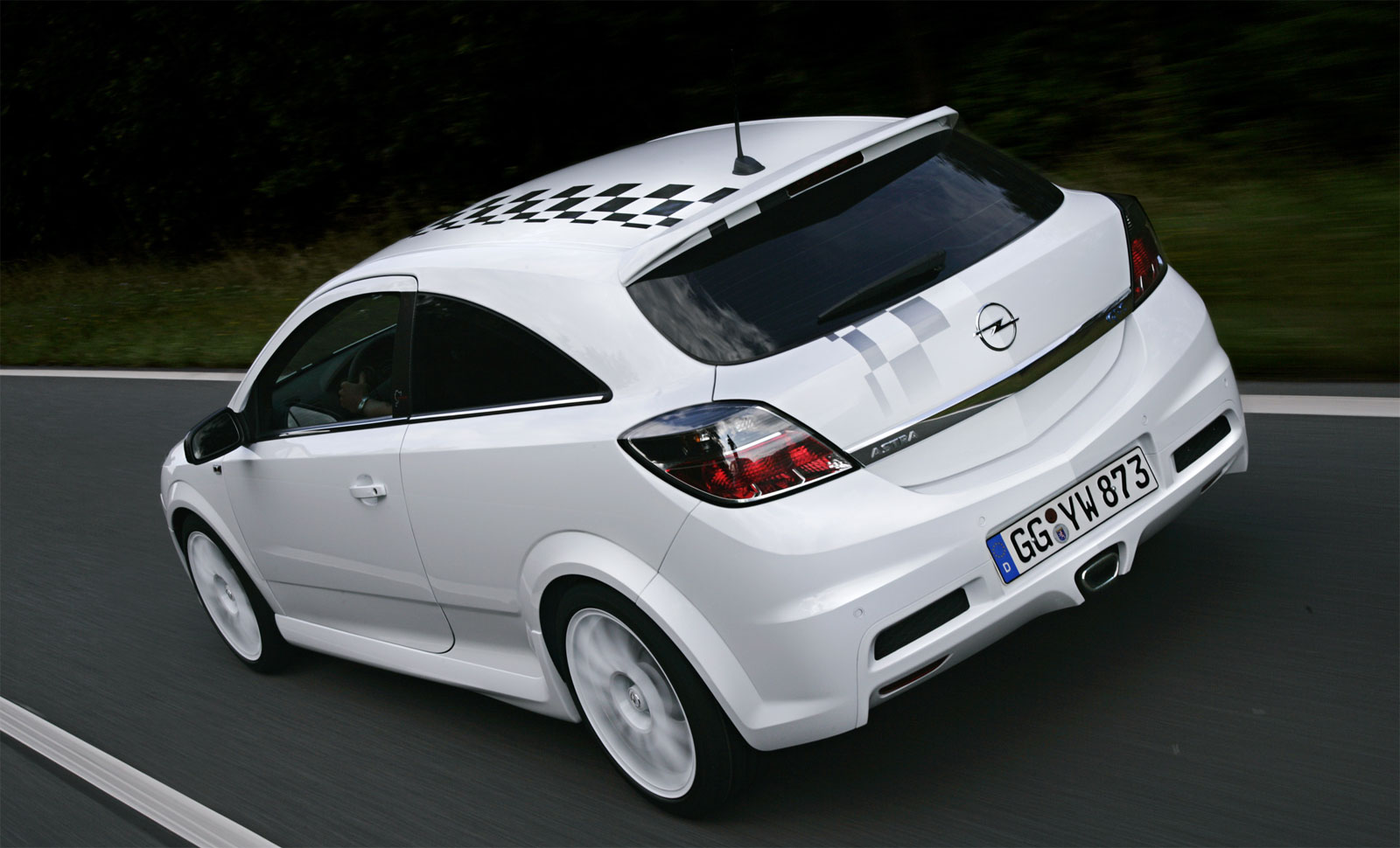 [2008+Opel+Astra+OPC+Nurburgring+Edition+2.jpg]