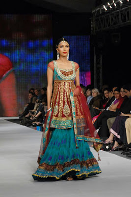 rehana_saigol_pfdc_pakistan_fashion_week_95.jpg
