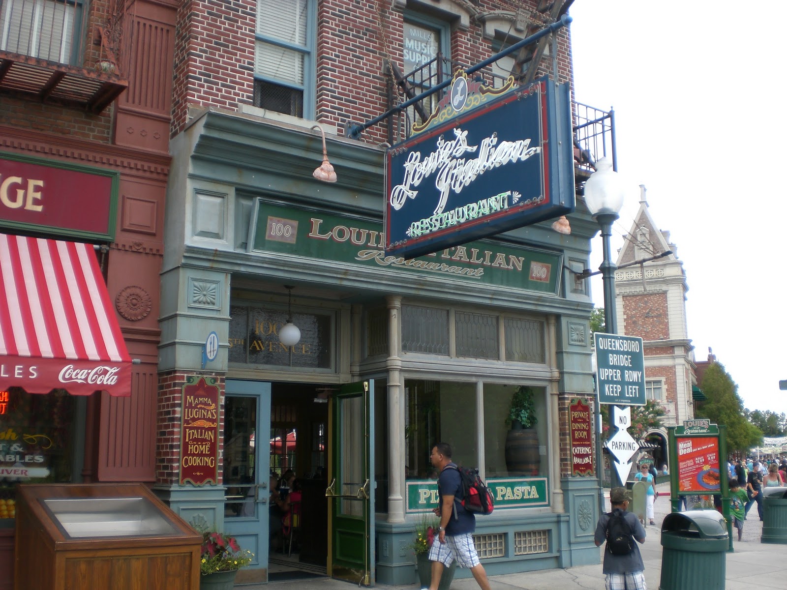 Food Finds and Flops Louie's Italian, Universal Studios Florida