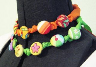 [buttonnecklace.jpg]