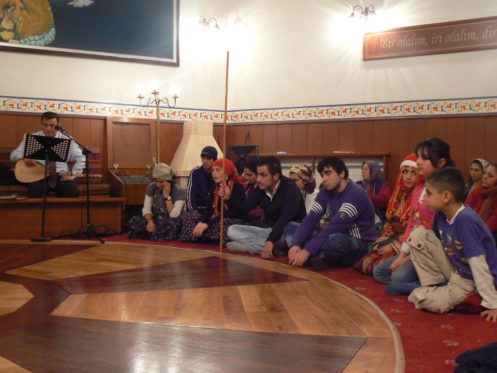 [alevi16.JPG]