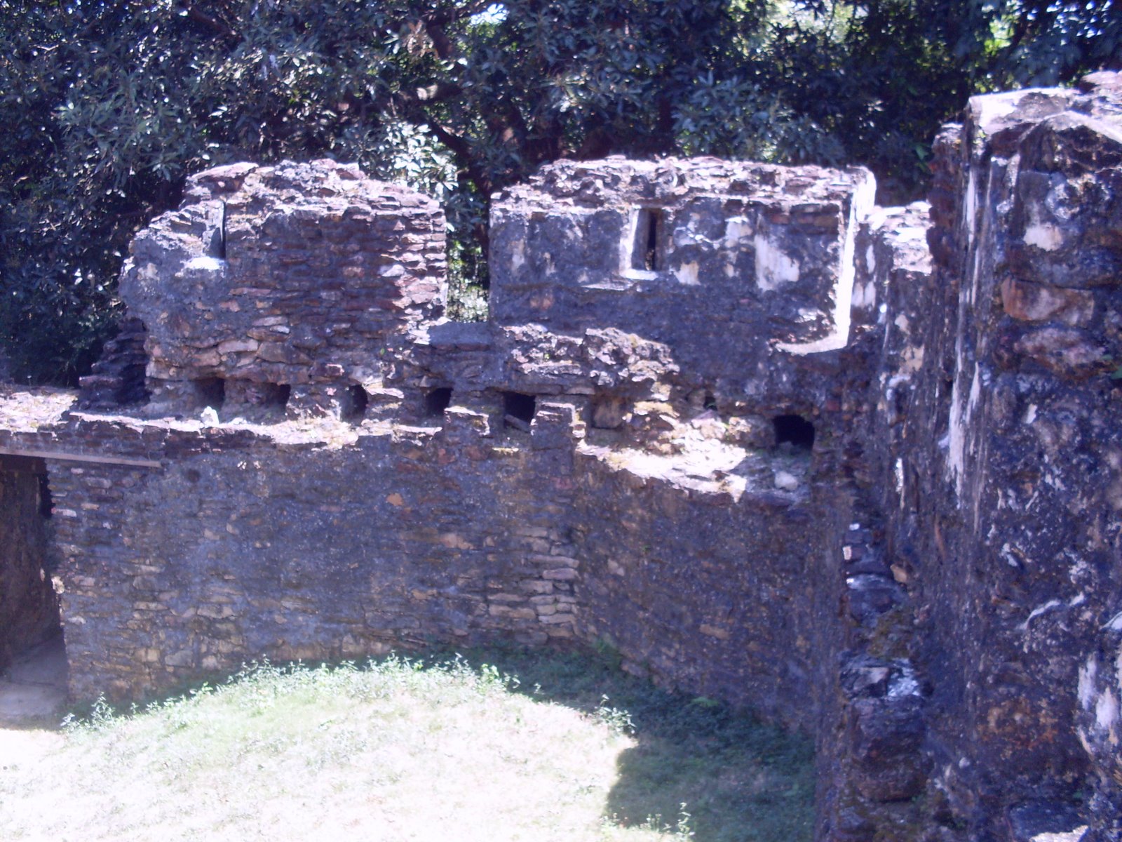 [kota+sultan+sulaiman.JPG]