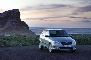  Skoda Unveils Eco Friendly Greenline Versions of Facelifted Fabia and Roomster