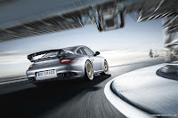 2011-Porsche-911-GT2-RS-22.jpg