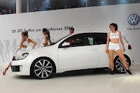 VW-Golf-GTI-Adidas-13.JPG