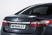  New Renault Latitude Sedan Takes Flagship Spot in Range Photos