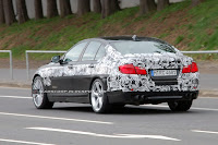 2011-BMW-M5-4.jpg