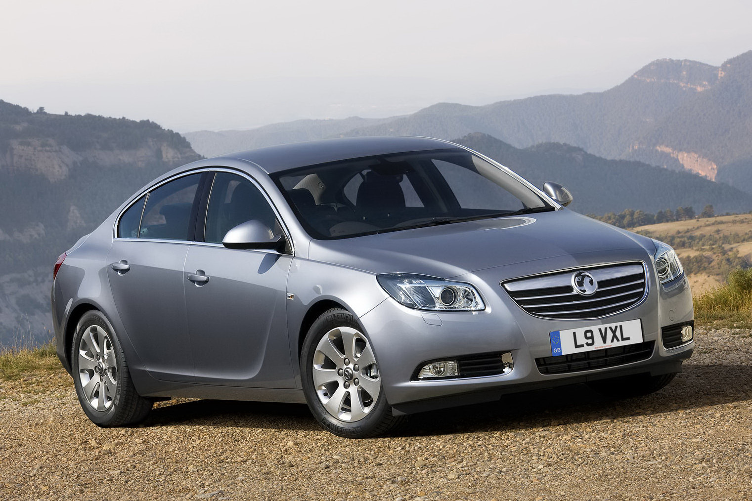 Carscoop Opel / Vauxhall Insignia Range Gains Refined and Cleaner