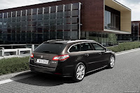 2011 Peugeot 508 6 New Peugeot 508 Officially Unveiled gets HYbrid4 Variant with 200HP and AWD