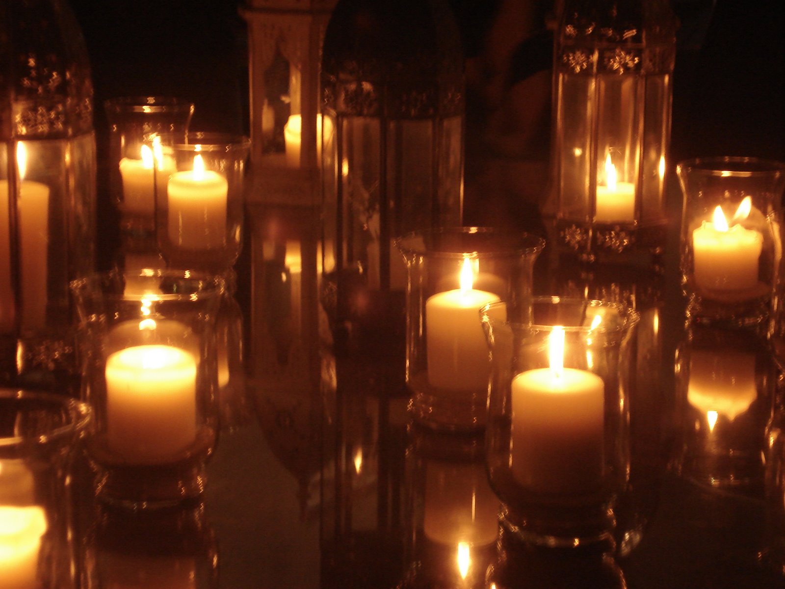 [chatsworth+candles.JPG]