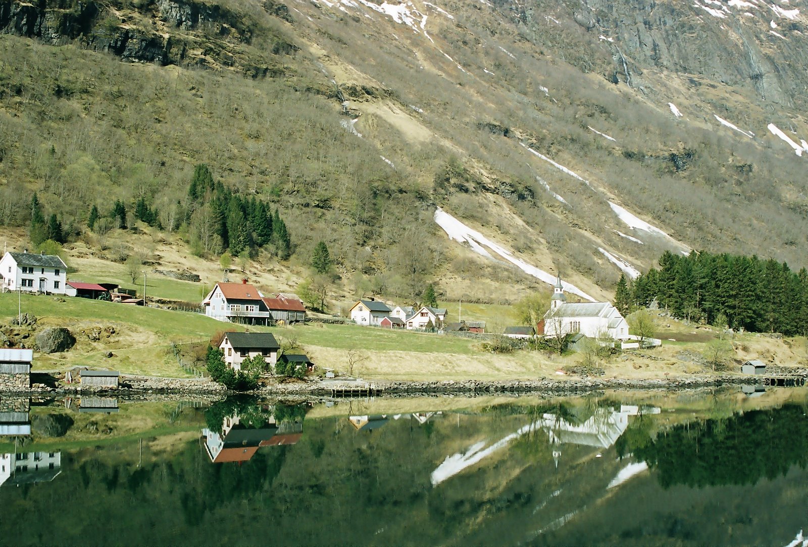 [R001-013.JPG]