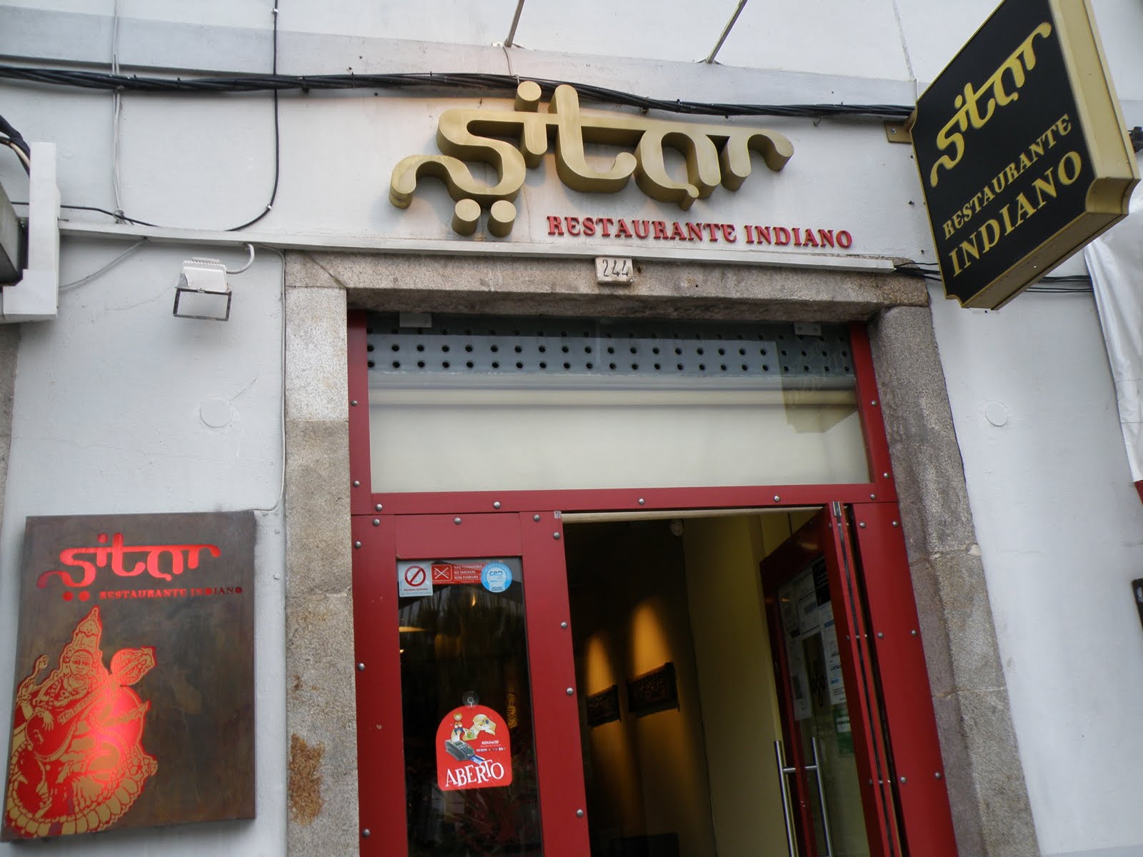[P4271484.JPG]